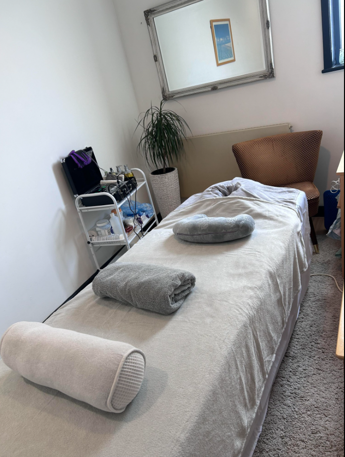 Om Wellness Clinic Massage