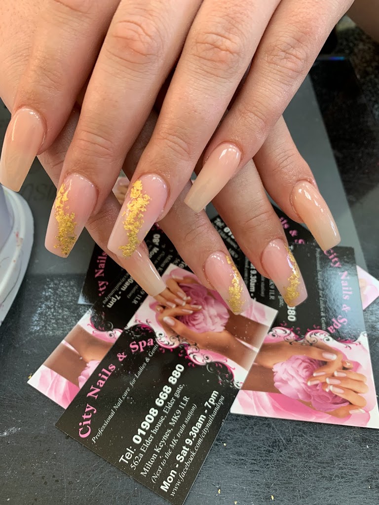 City Nails and Spa