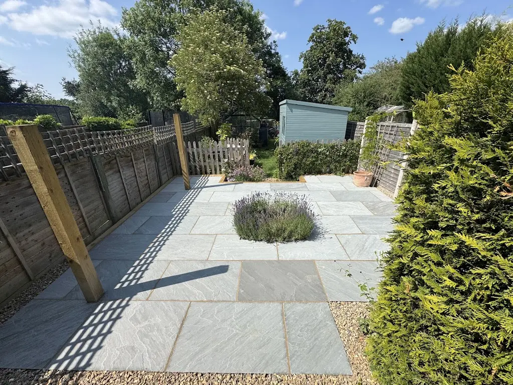 Maslinjones Ltd Photo