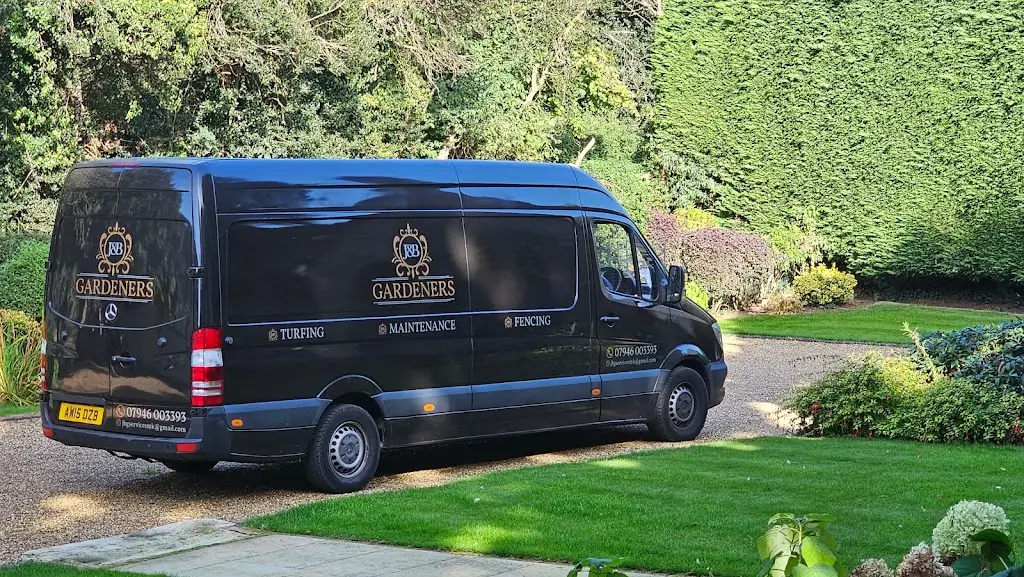 J&B gardeners