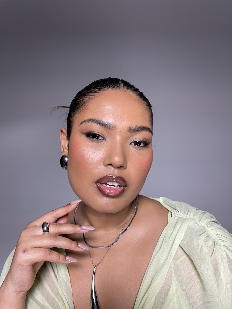 Makeup By Della B