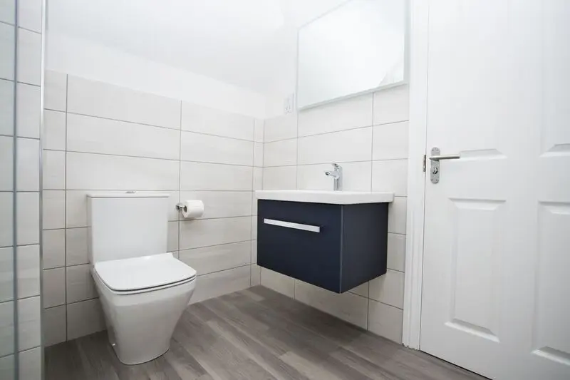 bathworks ltd Photo
