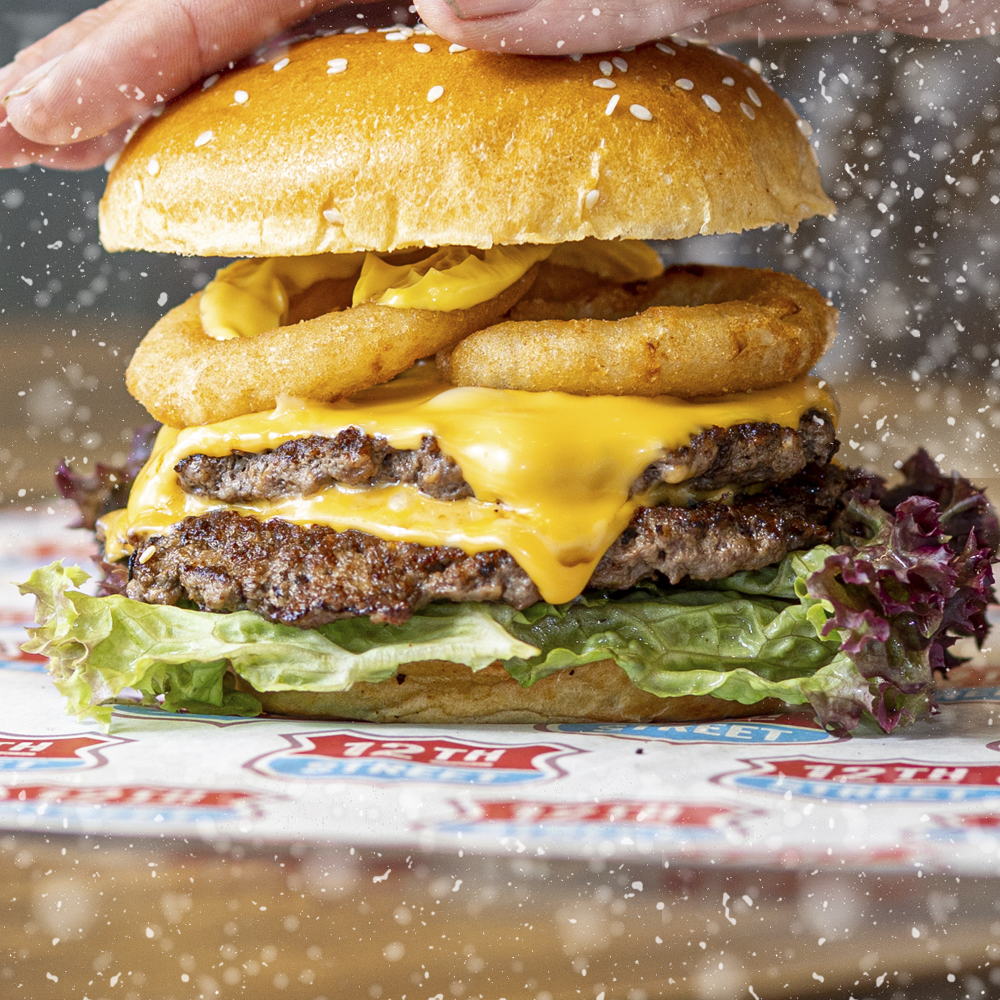 12th Street burgers & shakes Photo