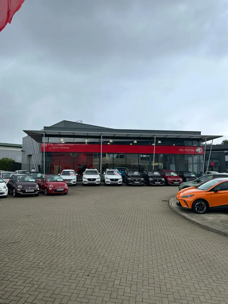 Glyn Hopkin MG Milton Keynes