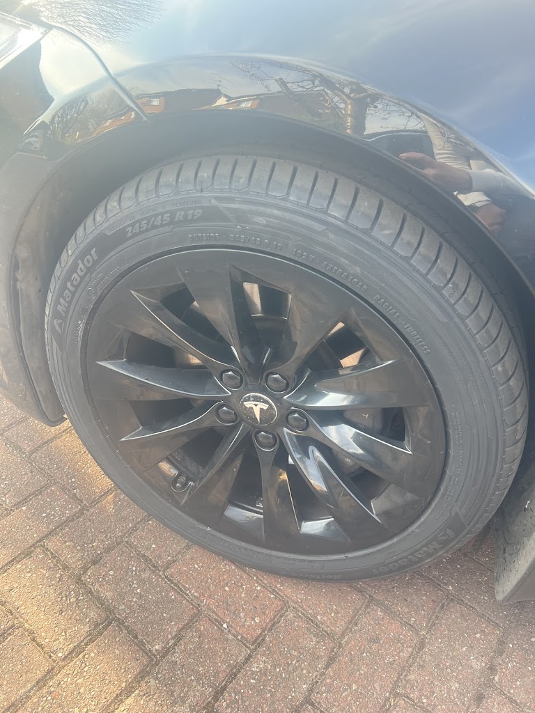 Neath Hill MOT & Tyres Shop Milton Keynes Photo 7