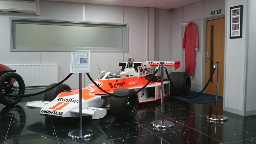 Pennings Accident and Repair Centre Photo 3