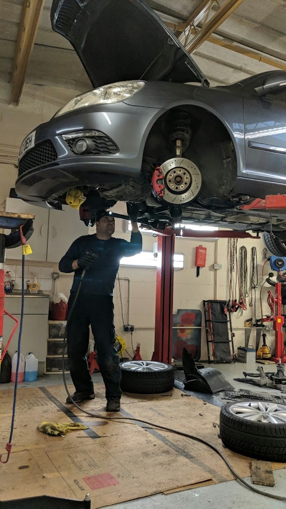 F & M Car Repairs Photo 2