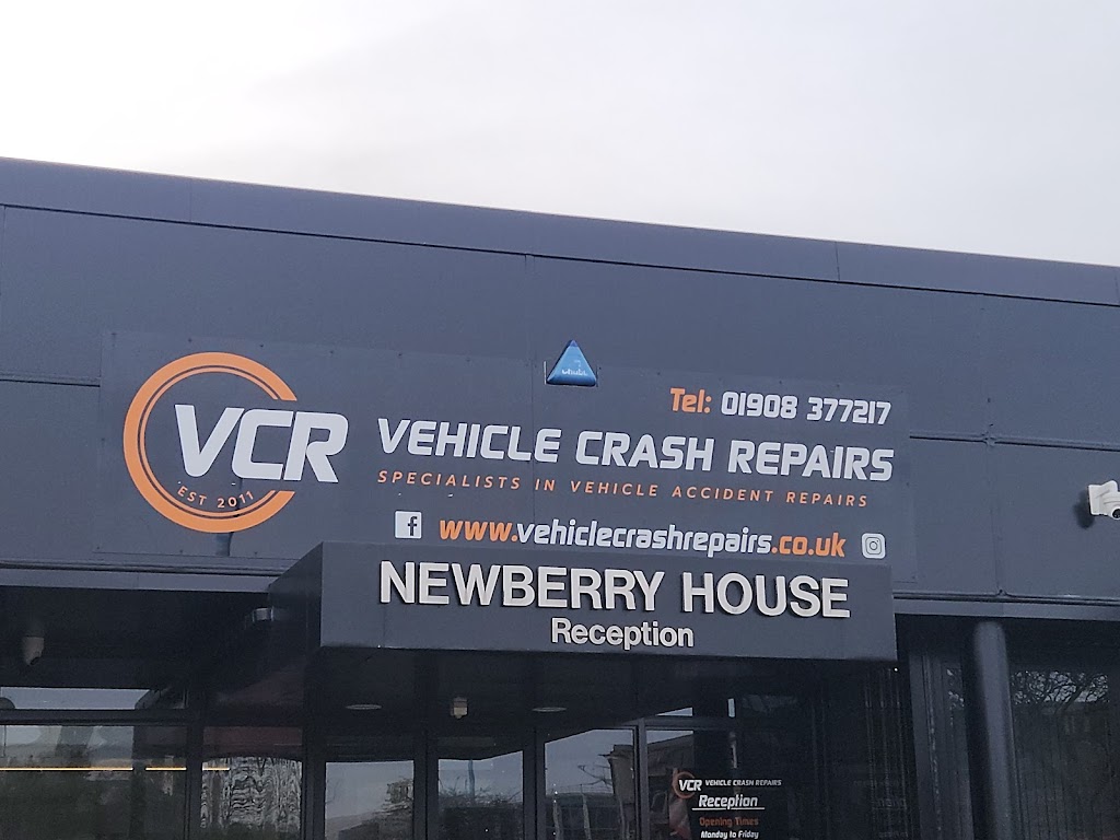 VCR Vehicle Crash Repairs Photo 2