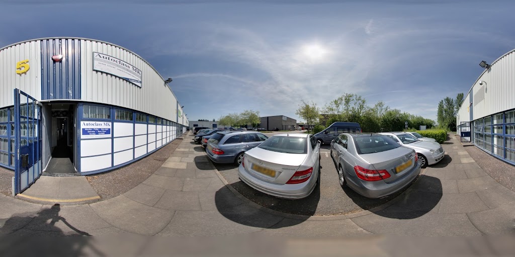 Autoclass Garage Photo 4