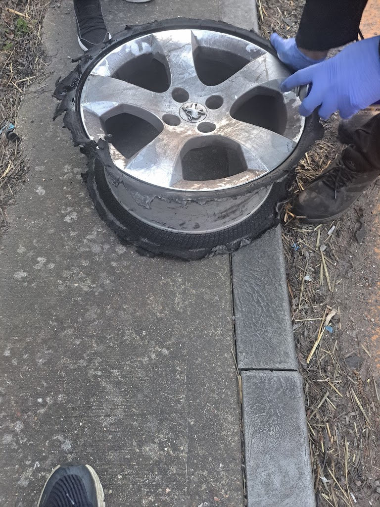 Lucky Mobile Tyre LTD Photo 3