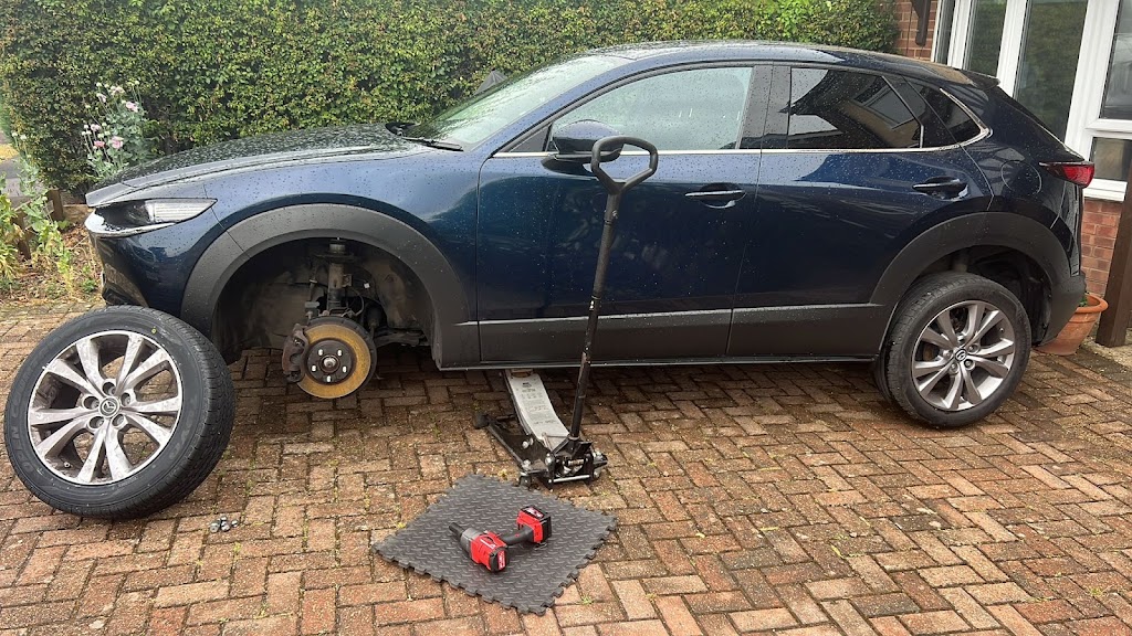 Mobile Tyre Hub – Mobile Tyre Fitting Milton Keynes Photo 3