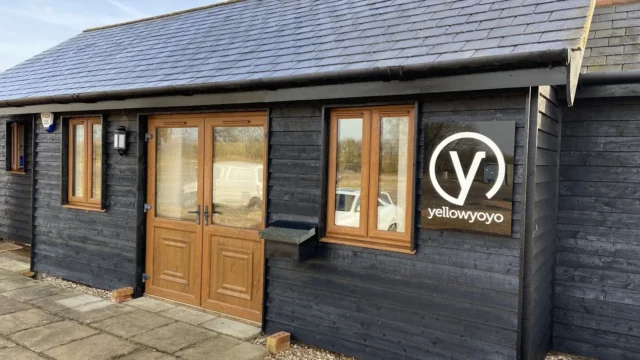 Yellowyoyo