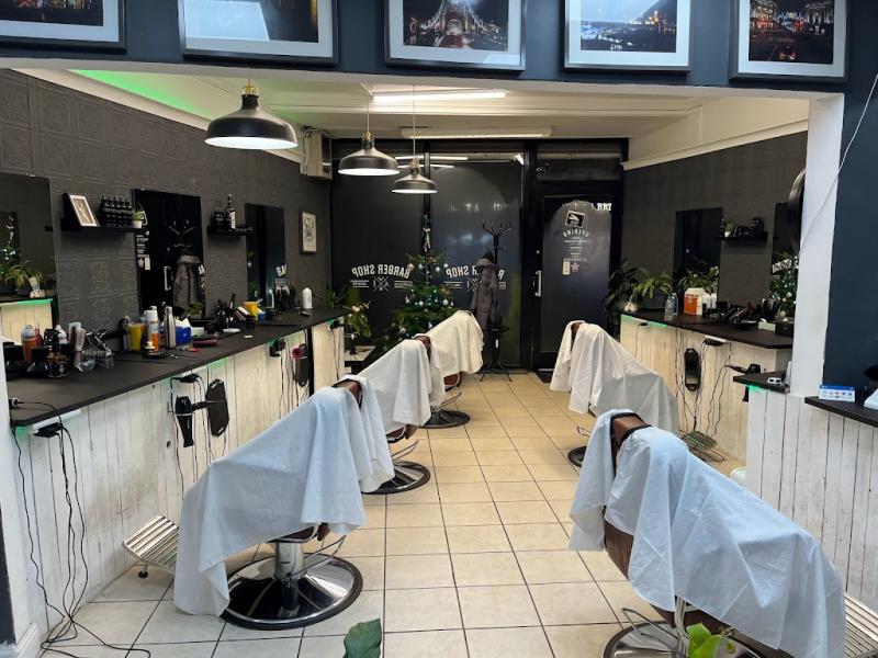 COLUCCI’s BARBERSHOP