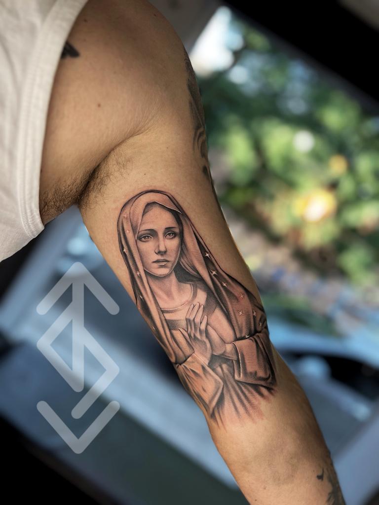 Jason Treeby Tattoo Artist