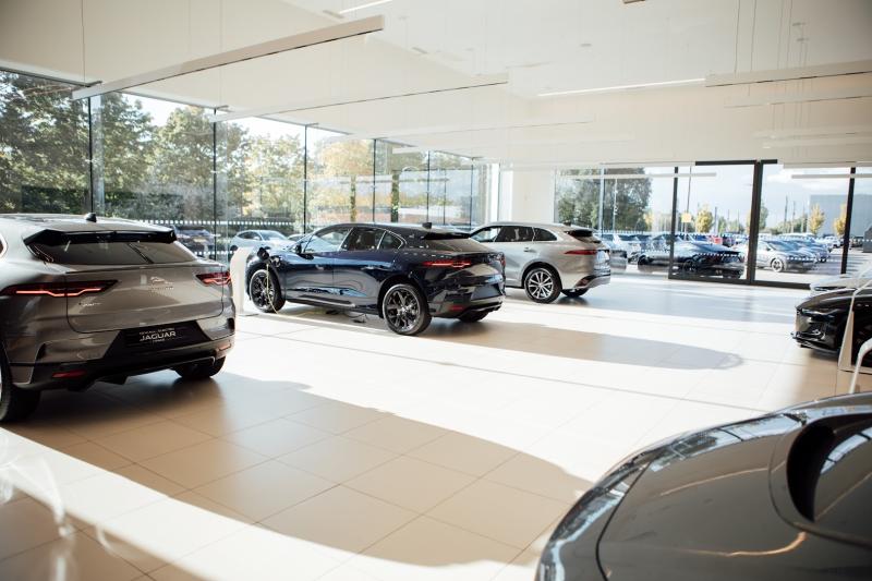 Stratstone Jaguar Milton Keynes