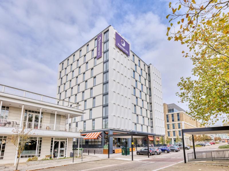 Premier Inn Milton Keynes Central (Avebury Boulevard) hotel