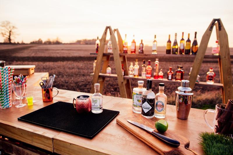 Bar & Tender