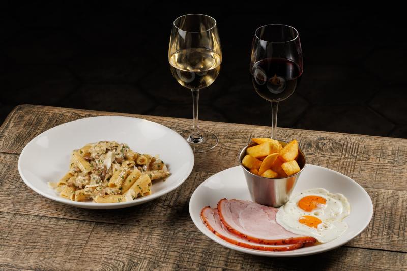 Betsey Wynne Pub & Dining