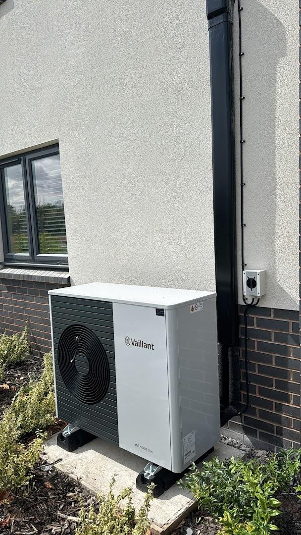 Custom Renewables Ltd