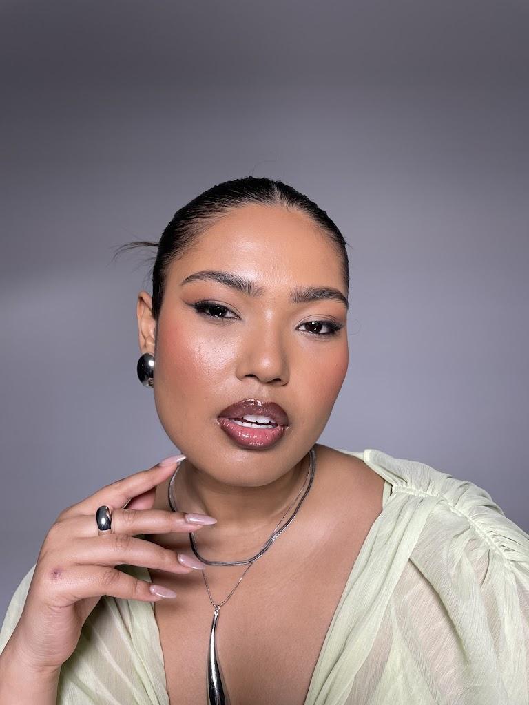 Makeup By Della B
