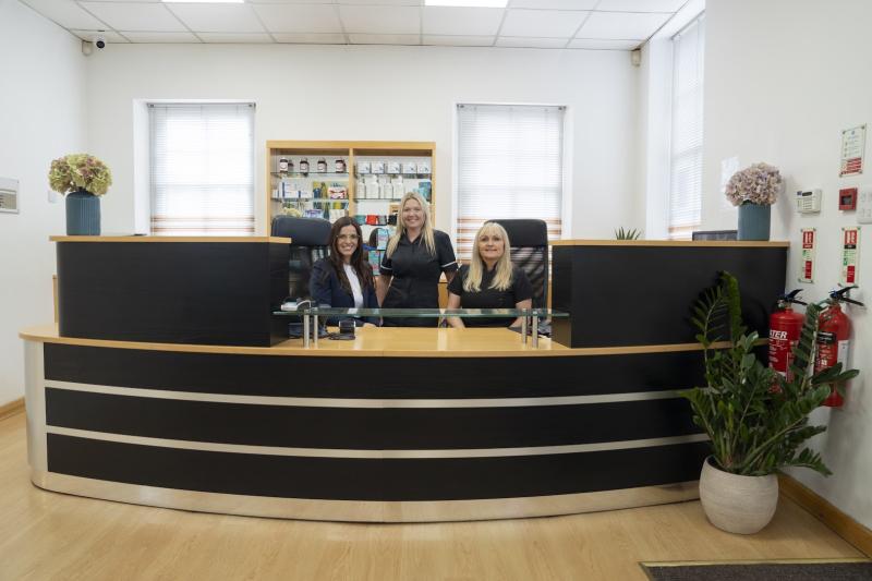 De-ientes Dental: Bedford Dental Practice