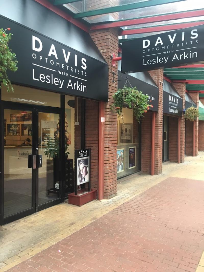 Davis Optometrists with Lesley Arkin