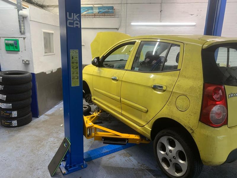 Neath Hill MOT & Tyres Shop Milton Keynes