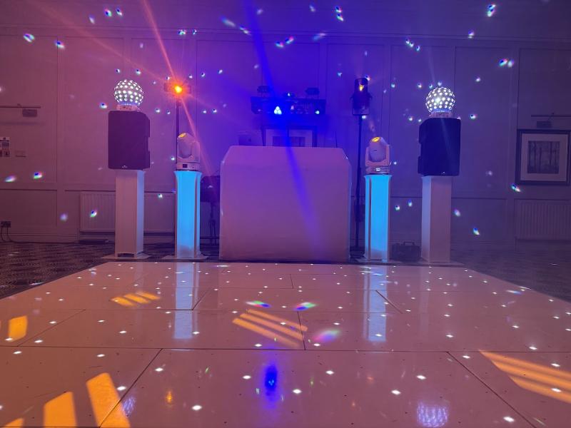 Ainseys Entertainment – DJ Hire Photo Booth Hire