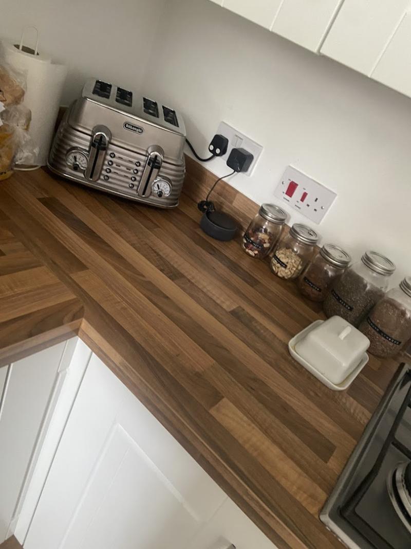 LPA Sparkles Cleaning Services