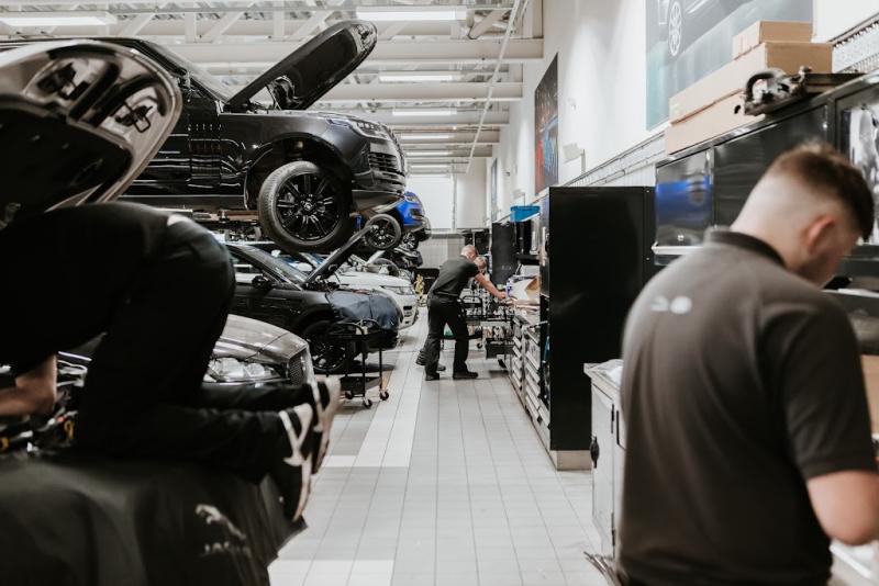 Land Rover Service Centre Milton Keynes