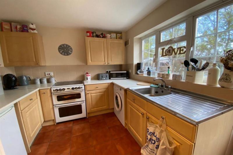 Your Move Nolan Throw Estate Agents Buckingham