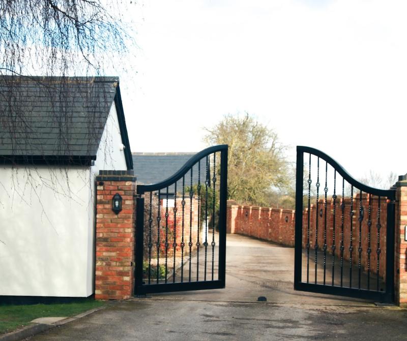 Manor Farm Self Storage, Milton Keynes