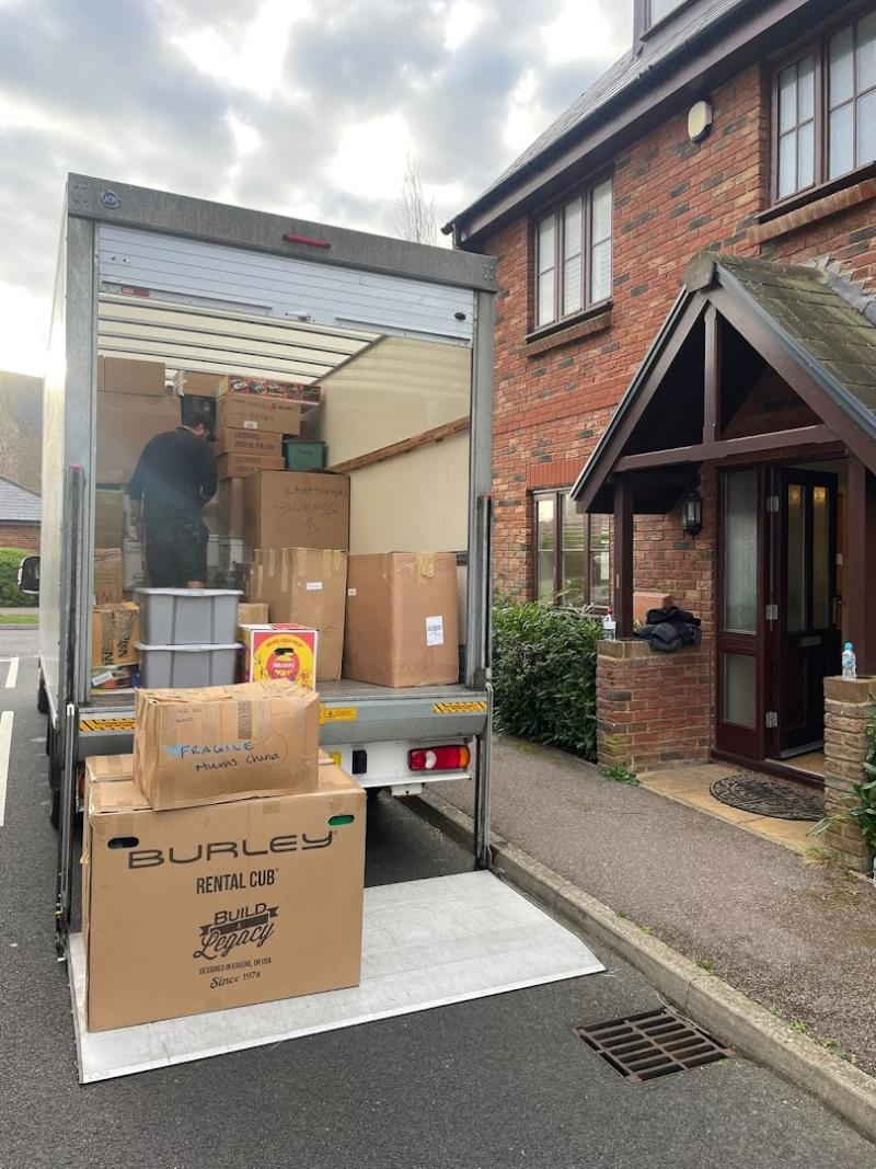 Move On Milton Keynes Low Cost Removals & Transport