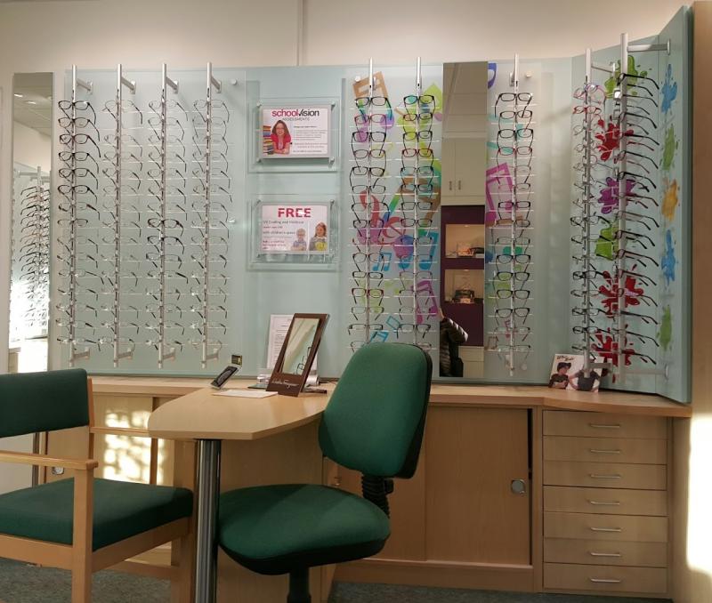 DW Roberts Opticians