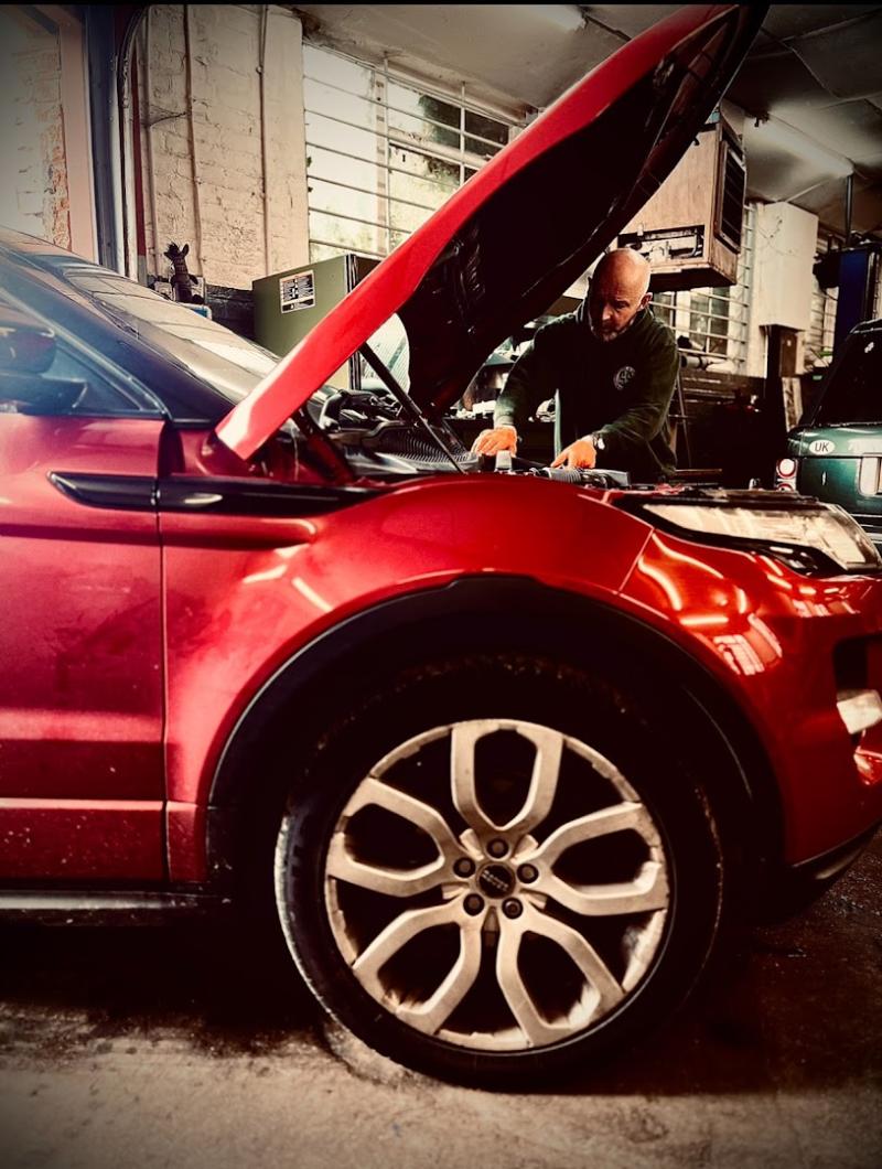 SJ Inde-Tech- Landrover – Range Rover – Jaguar – Service & Repair – Specialists