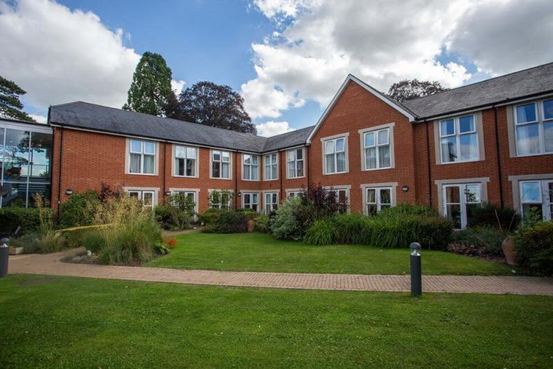 Maids Moreton Hall Care Home – Care UK