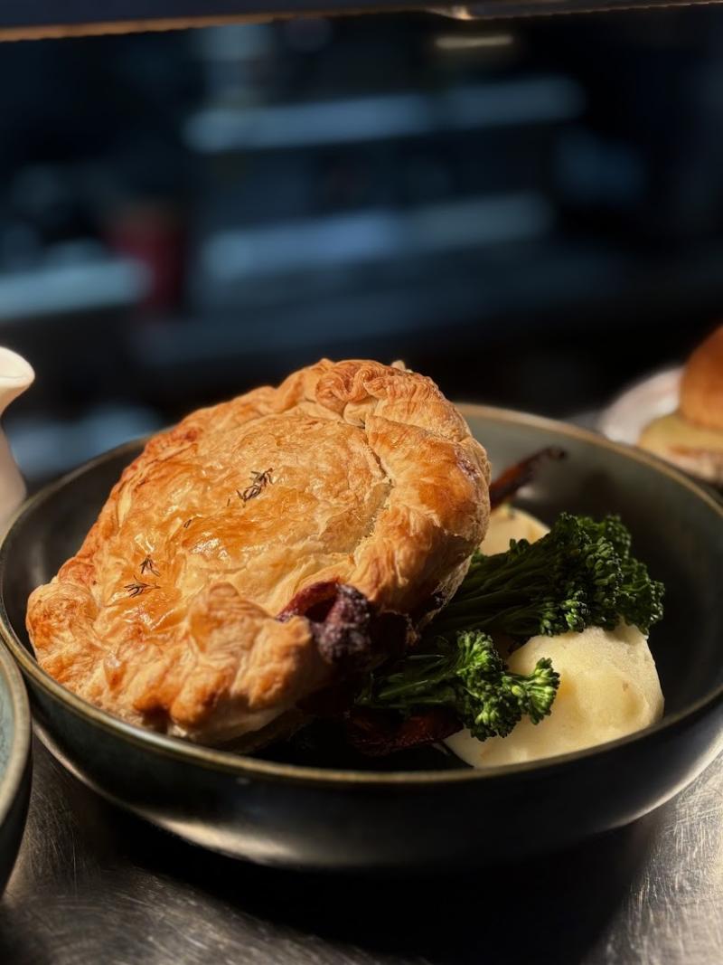 The Horseshoe Pub & Restaurant, Lavendon
