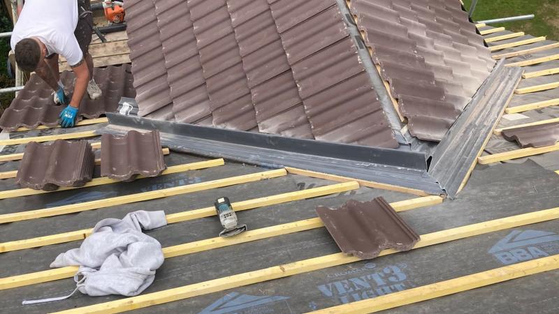 Detailed roofing and building