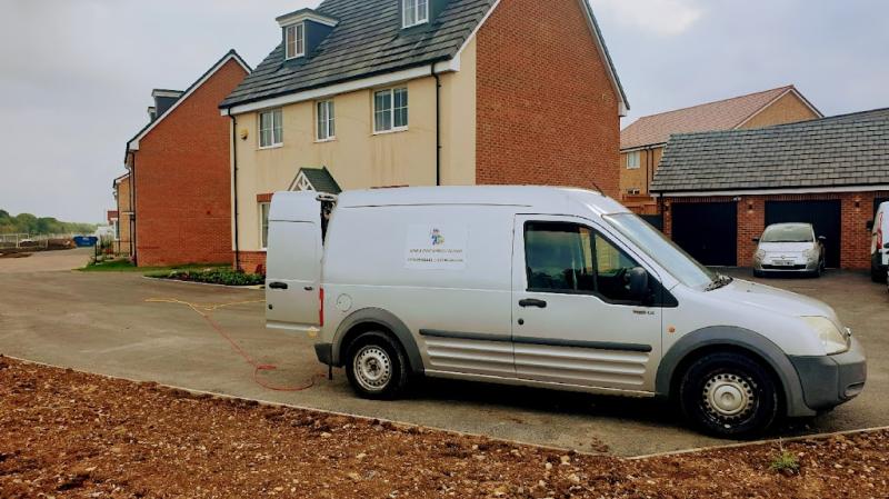 Clean & Shine window cleaning