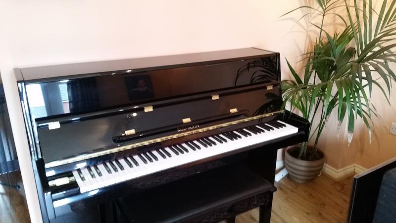 Piano Tuition with Louise