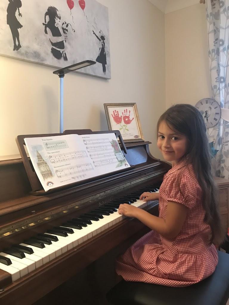 Hitting The Wight Note – Piano Tuition with Vanessa Wight