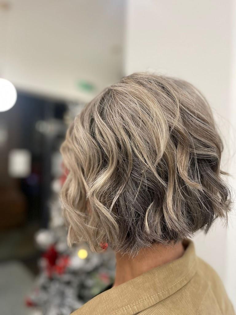 Universal Hair Studios