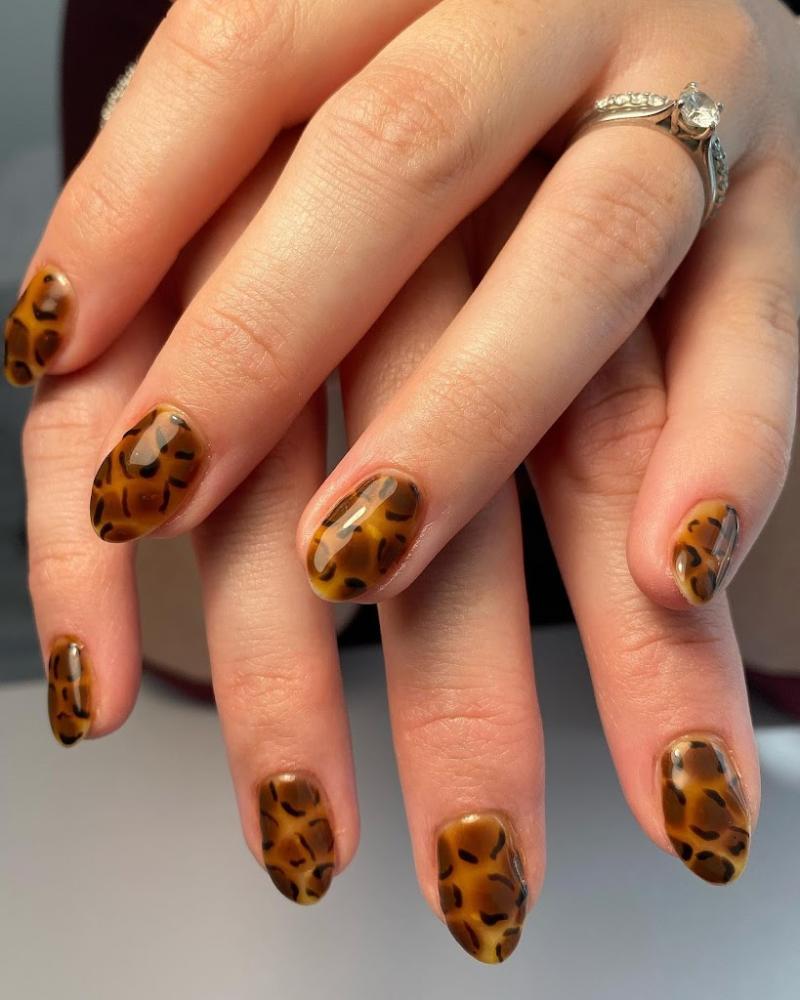 Nail Touch by Marietta