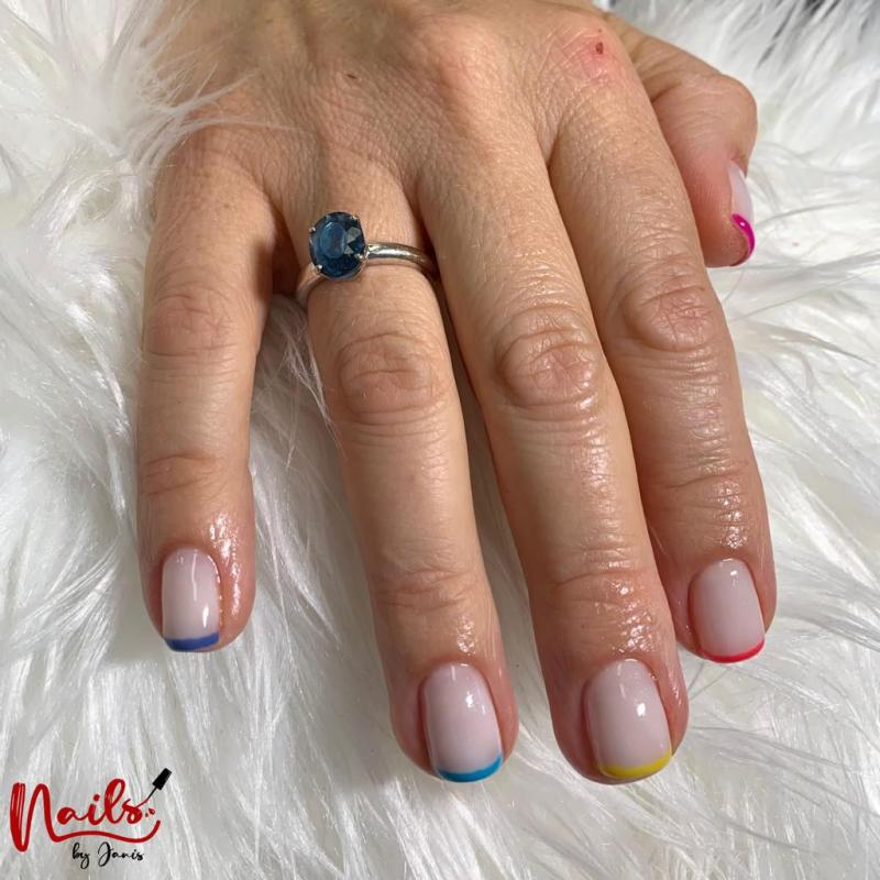 Nails by Janis