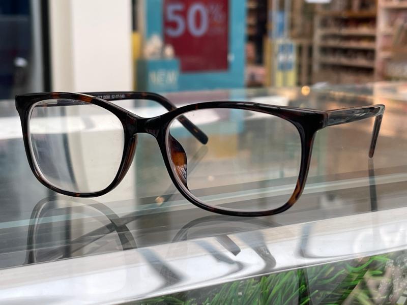 EYE-Shade Optics